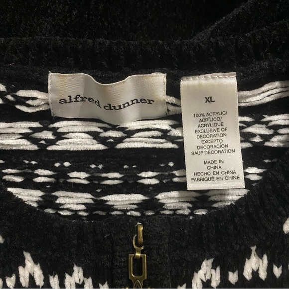 Vtg Alfred Dinner Black Chenille Snowflake Ice Skating Zip Up Sweater - Picture 7 of 7